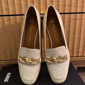 Tory Burch Cream Loafers with Gold Chain